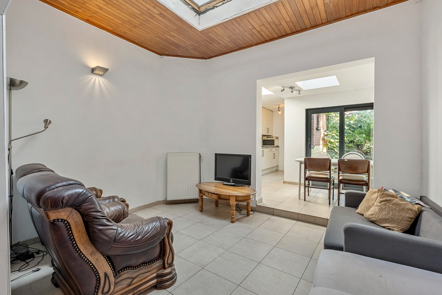 Goed gelegen woning met 4 slaapkamers en een terras nabij het UZ Gasthuisberg te Leuven! - foto 4