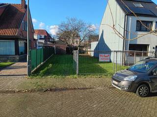 Goed gelegen bouwgrond in doodlopende straat (oude baan 69, 2160 Wommelgem)voor halfopen bebouwing.Perceeloppervlakte 362m²Straatbreedte 10mDiepte...