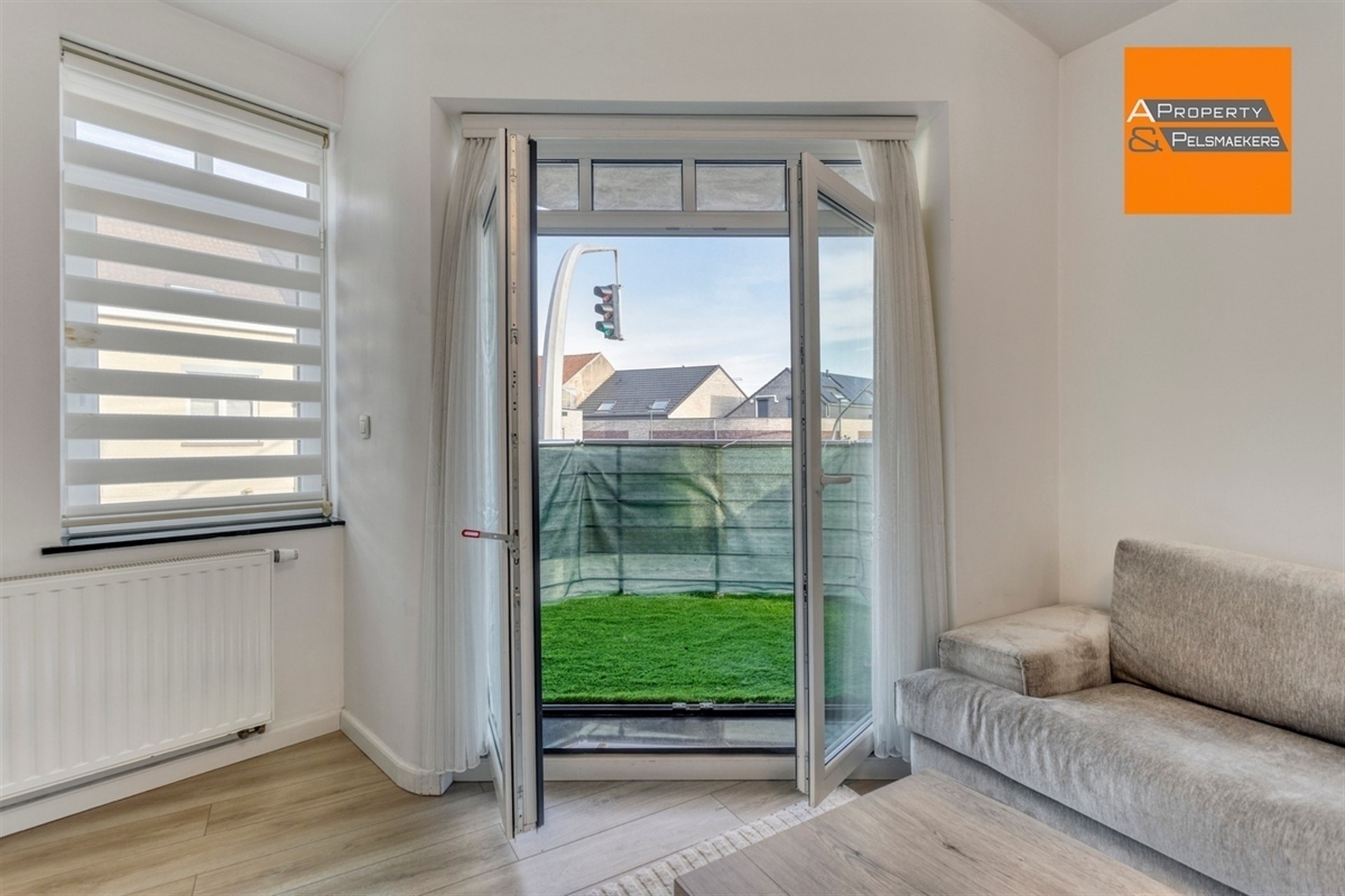 Recente 2 slaapkamer appartement met garagebox   - foto 5