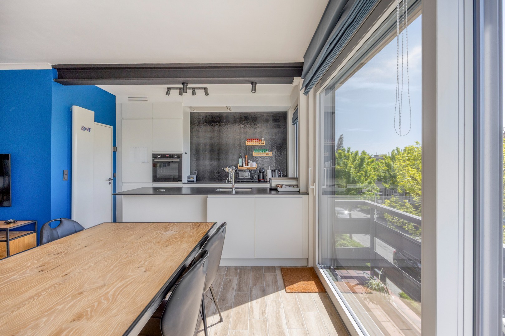 Hedendaags 2 slpk appartement met garage - foto 5