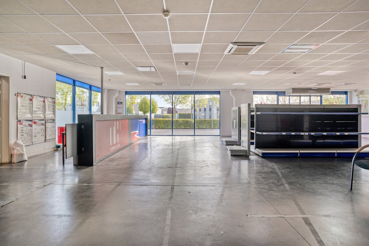 Bedrijfsgebouw op ca. 14.880m² in industriezone Roeselare-Haven - foto 5
