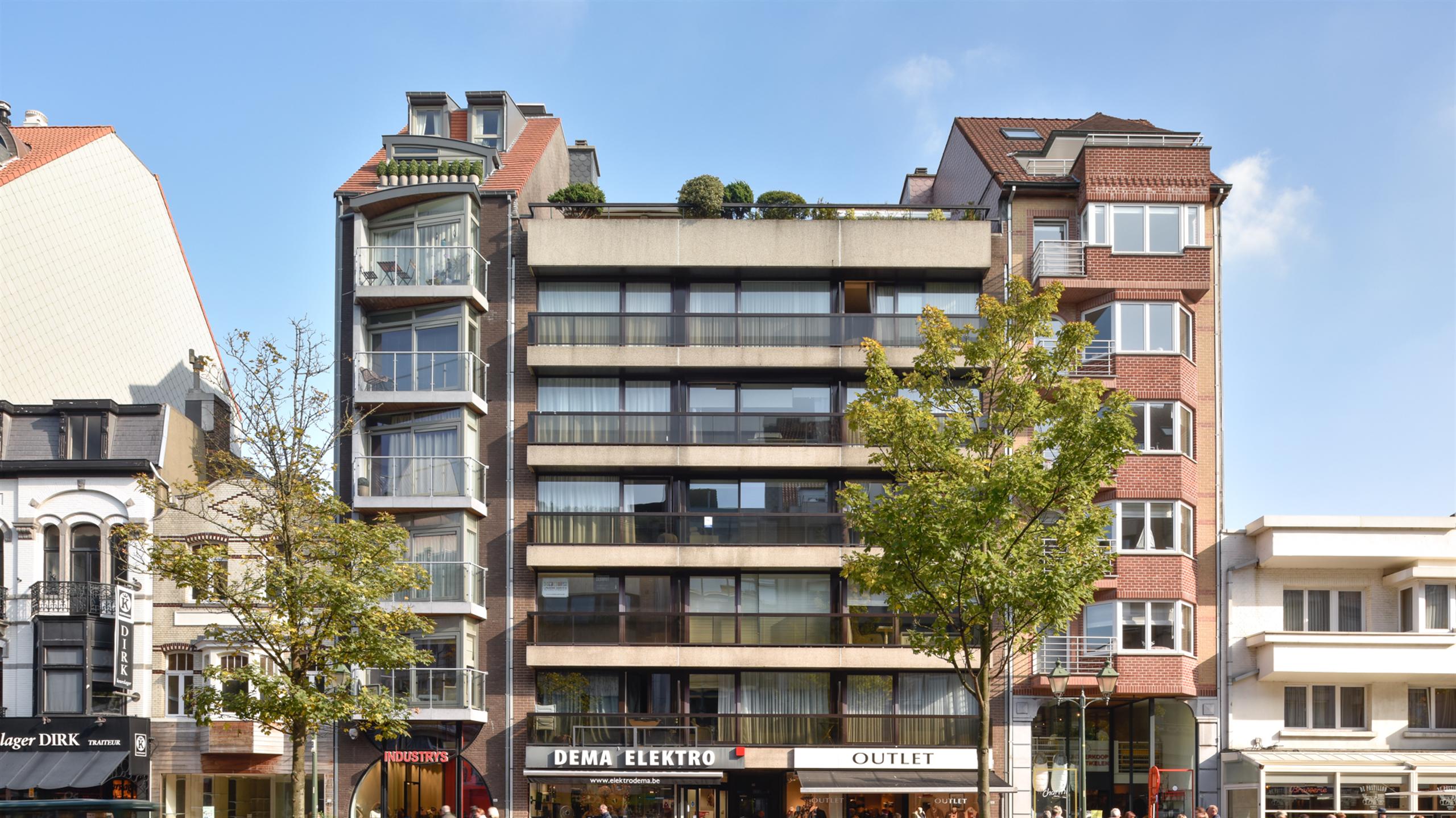 Instapklare studio met westgericht terras te centrum Knokke - foto 1