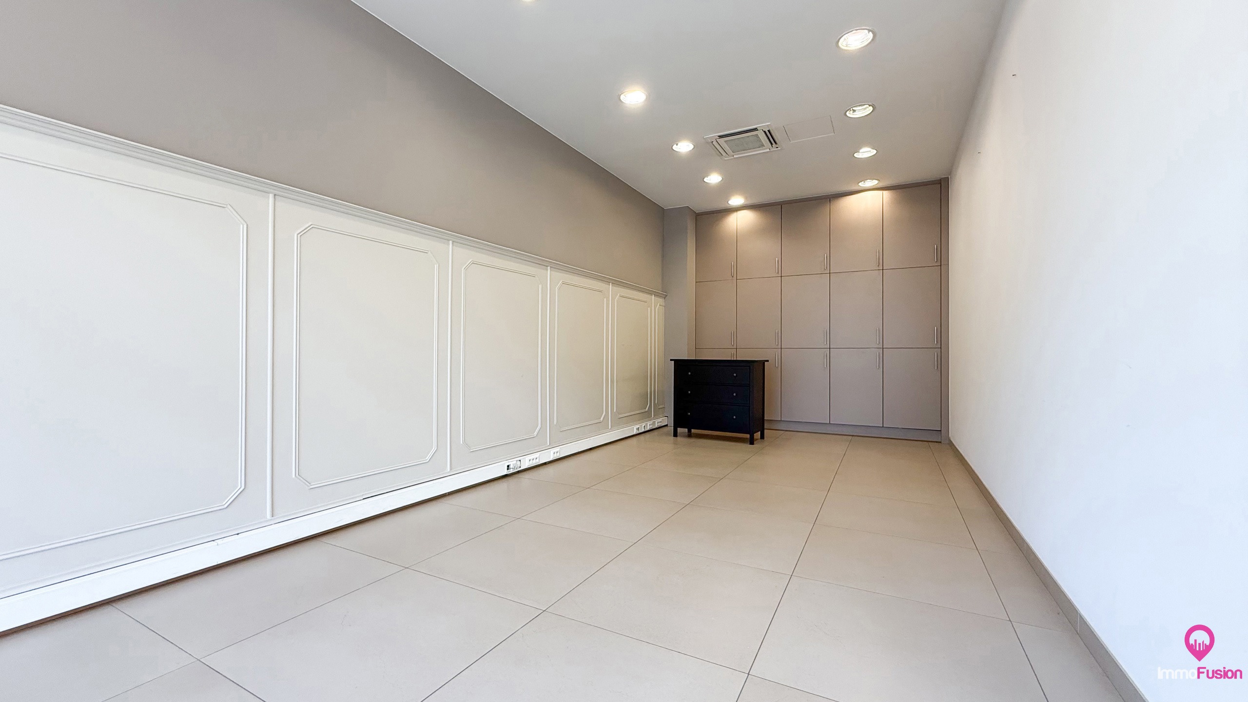 Instapklaar kantoor 71m² met zichtbaarheid centrum Beringen! - foto 4