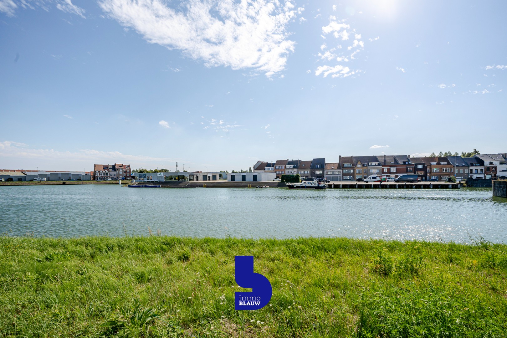 Ruime familiewoning met zicht op water - foto 2