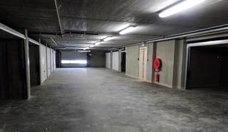 Ruime garage gelegen in ondergrondse parkeergarage.Beschikbaar: 1 augustus 2026 (vroeger bespreekbaar!)...