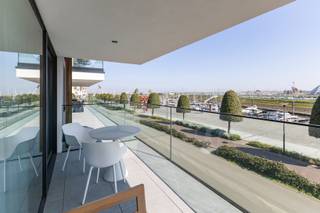 Uitzonderlijk appartement te koop met zicht op de jachthaven – NieuwpoortOntdek dit uiterst uniek en hoogwaardig afgewerkt appartement van 113 m²,...