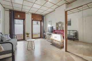 Interessante opbrengsteigendom op een toplocatie vlak aan de zeedijk, de jachthaven en het winkel-wandelgebied.In deze kleinschalige residentie...