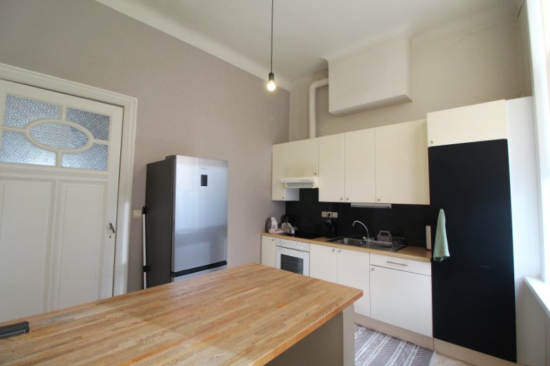 Ruim duplex appartement te huur in het hart van Roeselare - foto 4