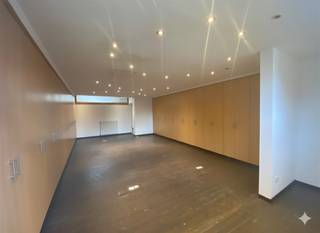 Espace commercial à la périphérie de Louvain. Situé sur la Tervuursevest à Louvain, cet espace commercial bénéficie d’une visibilité optimale et d’un...