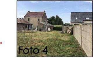 BOUWGROND voor gesloten bebouwing te koop in de Vlaamse ArdennenBent u op zoek naar een unieke bouwkans op een toplocatie? In het hart van de Vlaamse...