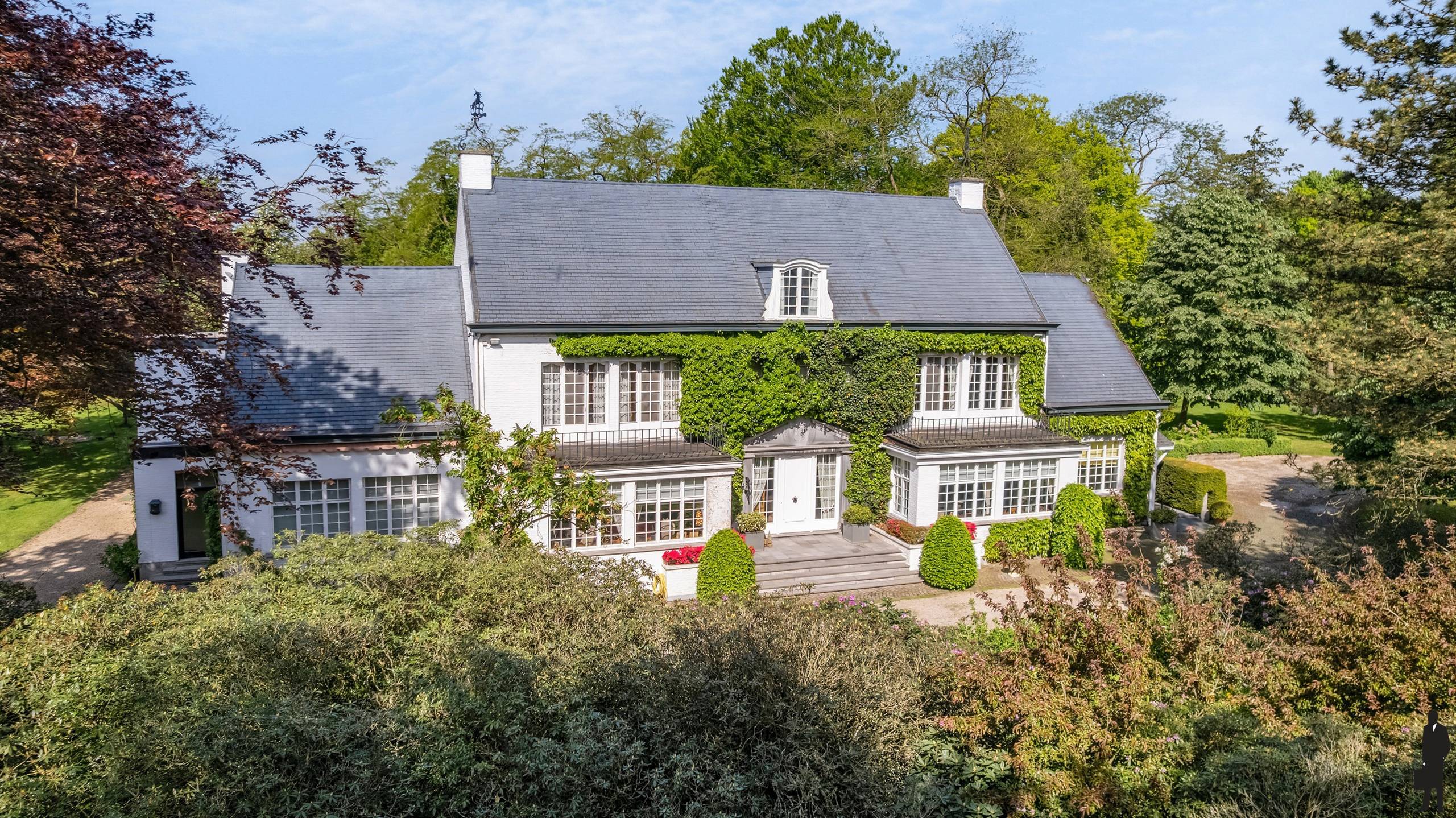 Uniek domein "Hof Van Lachenen" met 2 villa's te koop in Lier.  - foto 4