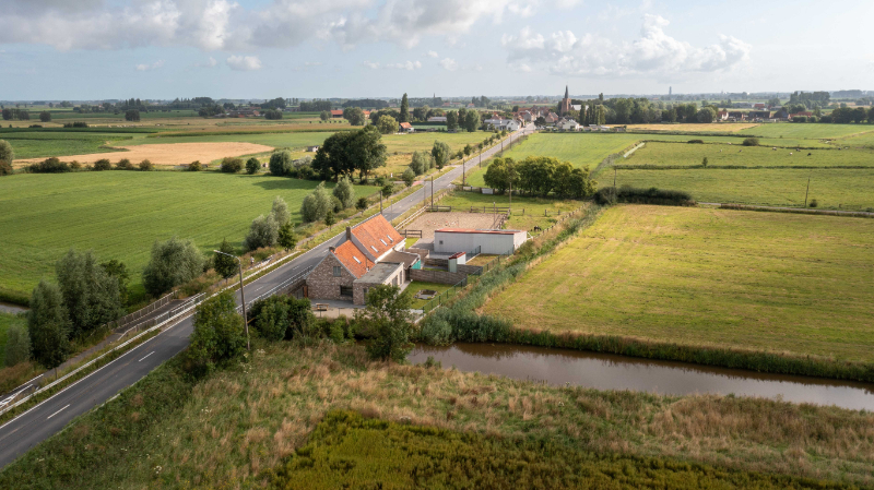 Groot-Diksmuide. Nieuwkapelle. Diverse weilanden van 2ha met instapklare stalling en voorzien van speciale afsluitingen - foto 4