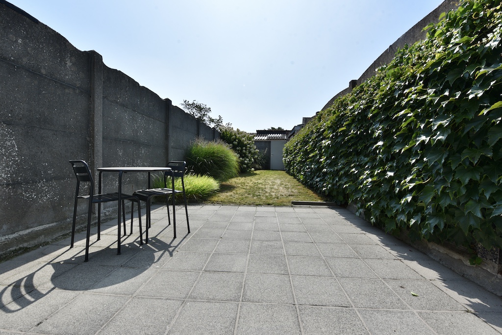 Woning met handelsgelijkvloers, 2 slpk, terras en garage* - Bieden vanaf 250.000 EUR** - foto 2