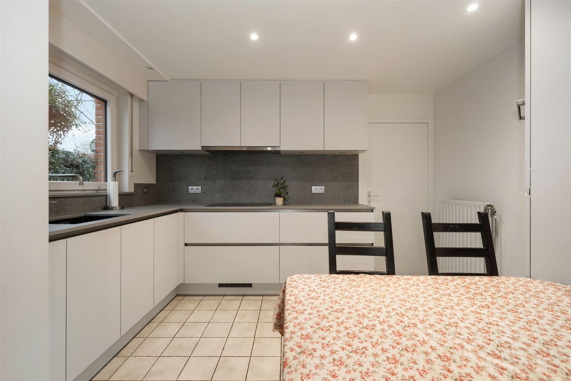 Instapklare gezinswoning met 3 slaapkamers nabij het centrum - foto 3