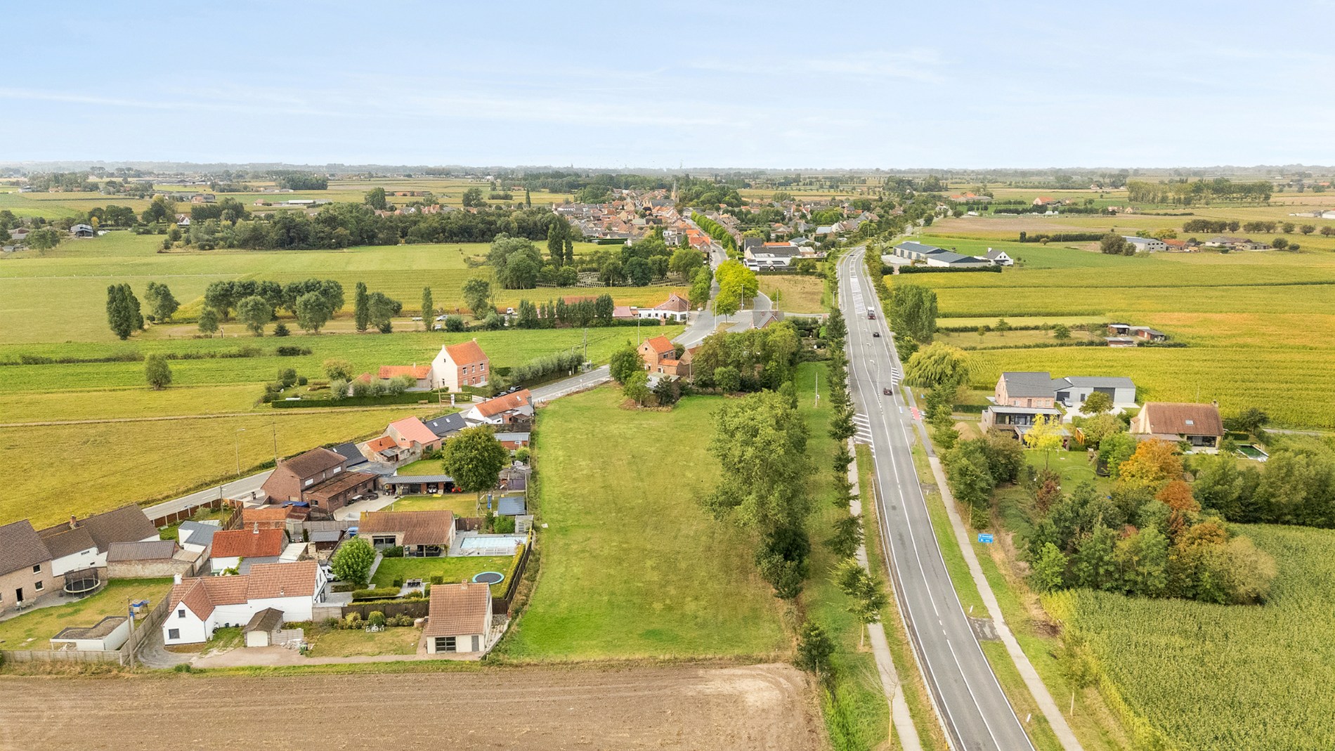 TE RENOVEREN WONING OP EEN PERCEEL VAN 8.000M² - foto 3