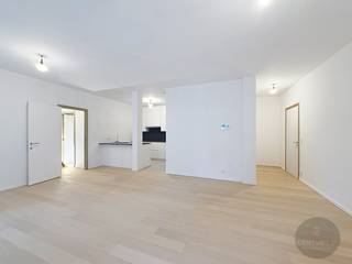 Mooi, 2slk appartement in het centrum van Brugge. Het appartement is gelegen op het gelijkvloers, in het rustige Sint-Gillis kwartier.Indeling:Living...