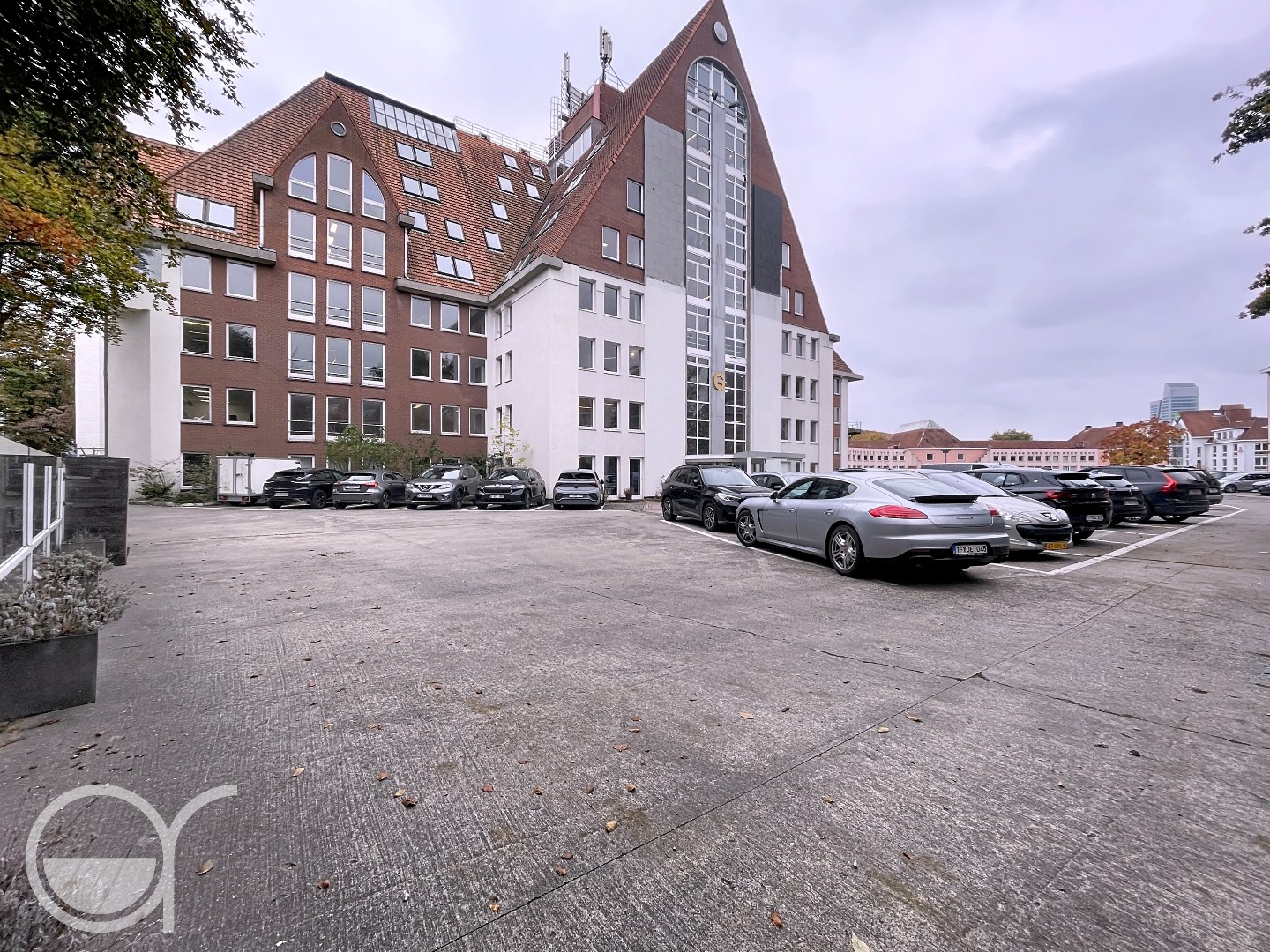 Commercial for rent in Sint-Denijs-Westrem - photo 1