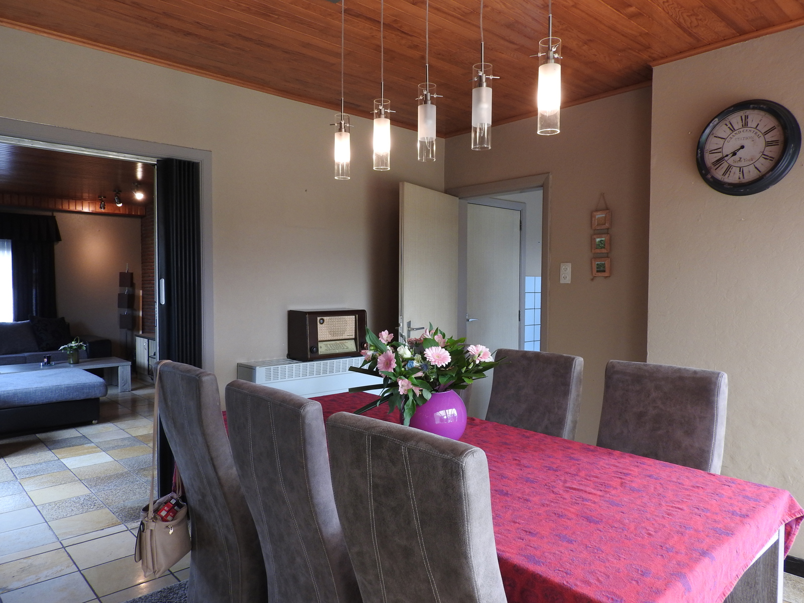 Charmante woning op een ruim perceel van 27,5m breed. - foto 5