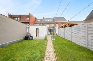 Ben je op zoek naar een ruime woning met 5 slaapkamer in het centrum van Beveren? Lees dan zeker verder!Deze woning is uitstekend gelegen midden in...