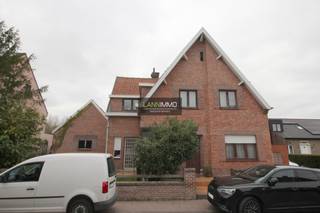 Deze leuke woning staat om een totale oppervlakte van maar liefst 3736 m². Deze oppervlakte biedt verschillende mogelijkheden naar bouwproject...