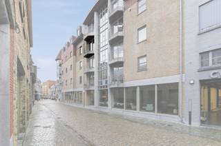 [[ DIT PAND NEEMT DEEL AAN DE ERA OPEN HUIZEN DAG OP 14/3 VAN 14:30 TOT 15:30 ]]Dit op te frissen appartement bevindt zich in de Zuidstraat van...