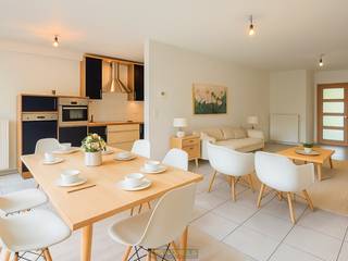 <p><strong>INSTAPKLARE GEZINSWONING</strong> met <strong>INPANDIGE GARAGE</strong> en diepe tuin op wandelafstand van <strong>WINKELS, SCHOLEN EN HET STATION VAN OUDENAARDE</strong>. Deze energiezuinige woning met <strong>EPC-LABEL B</strong>, <strong>CONFORME ELEKTRICITEIT</strong>, centrale verwarming op gas, <strong>REGENPUT</strong> en <strong>ZONNEPANELEN</strong> biedt modern wooncomfort zonder zorgen. Via de inkomhal met gastentoilet kom je in de lichtrijke leefruimte met gezellige zithoek en eetplaats, naadloos verbonden met de <strong>OPEN, VOLLEDIG UITGERUSTE KEUKEN</strong> en praktische berging met wasplaats. Boven bevinden zich <strong>DRIE VOLWAARDIGE SLAAPKAMERS</strong>, een <strong>DRESSING</strong>, extra berging en een badkamer met ligbad, douche en tweede toilet. De inpandige garage zorgt voor extra comfort en veiligheid. Buiten geniet je van een <strong>OVERDEKT TERRAS MET ZICHT OP EEN VERZORGDE, KLEURRIJK AANGELEGDE TUIN</strong> met gazon en tuinberging. Dankzij de <strong>CENTRALE LIGGING NABIJ DE N60</strong> richting Ronse en <strong>GENT</strong> én het <strong>RECREATIEDOMEIN DEN DONK</strong> woon je hier rustig én centraal.</p>

<p><br />Onmiddellijk beschikbaar!<br /><br />Adres: Kortrijkstraat 27B te Oudenaarde (Bevere)<br /><br />Geen renovatieplicht; P-score: A, G-score: A</p>