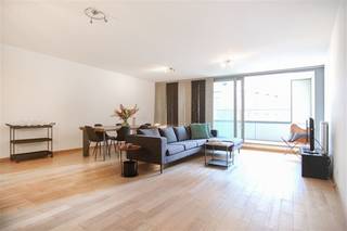 Dit zeer ruim appartement is gelegen op de 1ste verdieping van Residentie "Helix" op de hoek van de Oudaan en de hippe Kammenstraat. Een toplocatie...