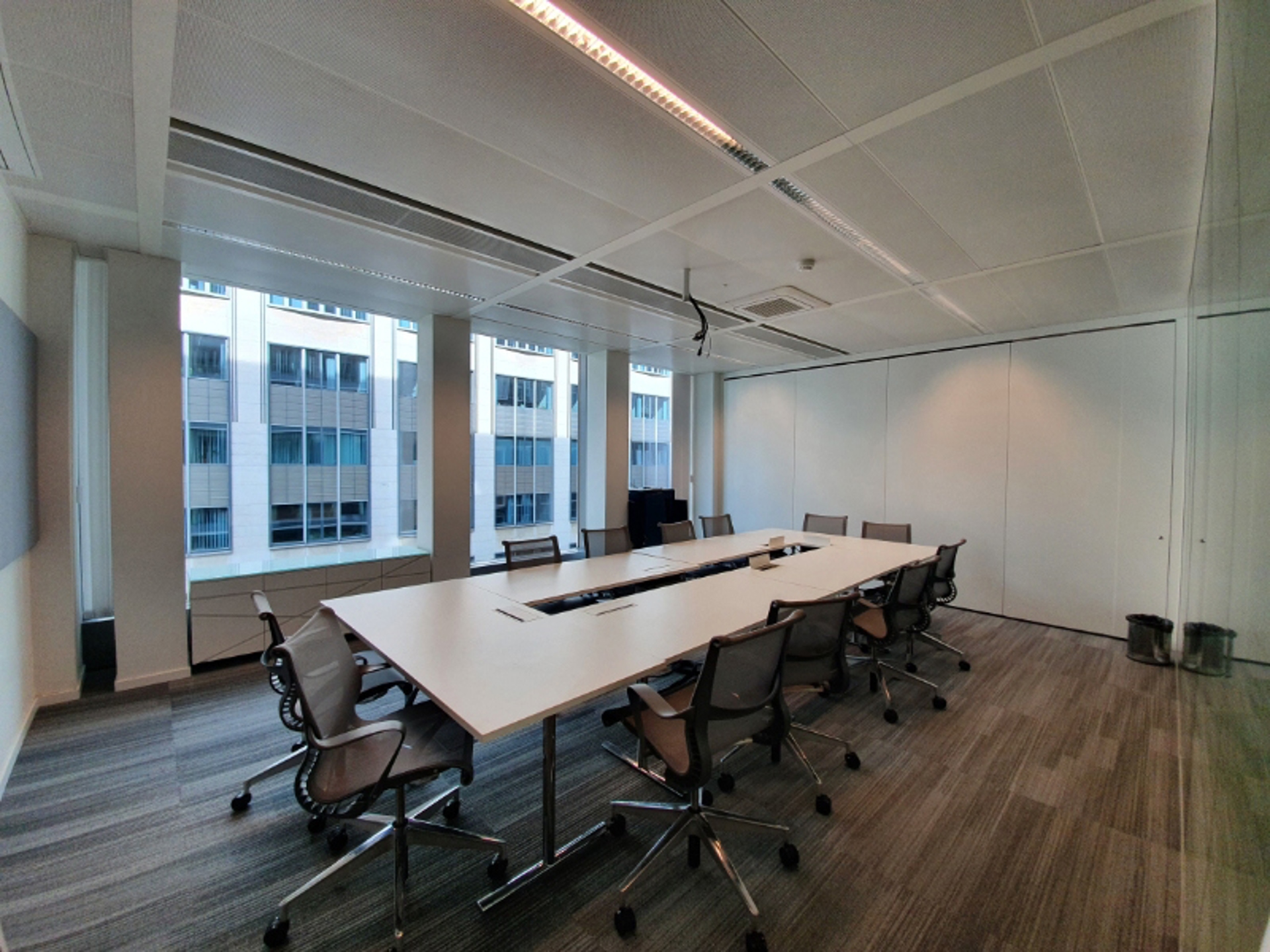 Commercial à louer à Bruxelles - photo 2