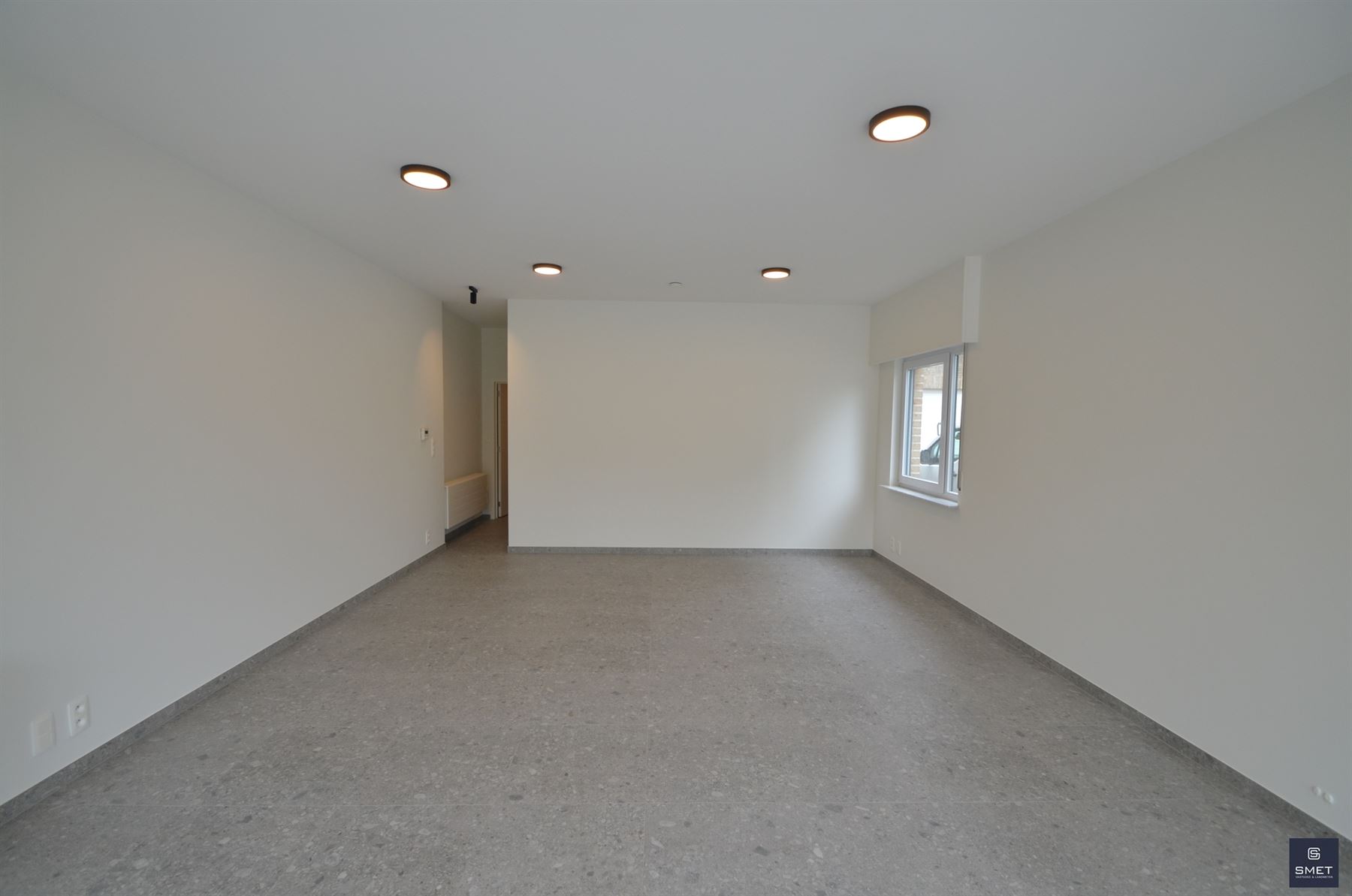 Commercial for rent in Beveren - photo 5