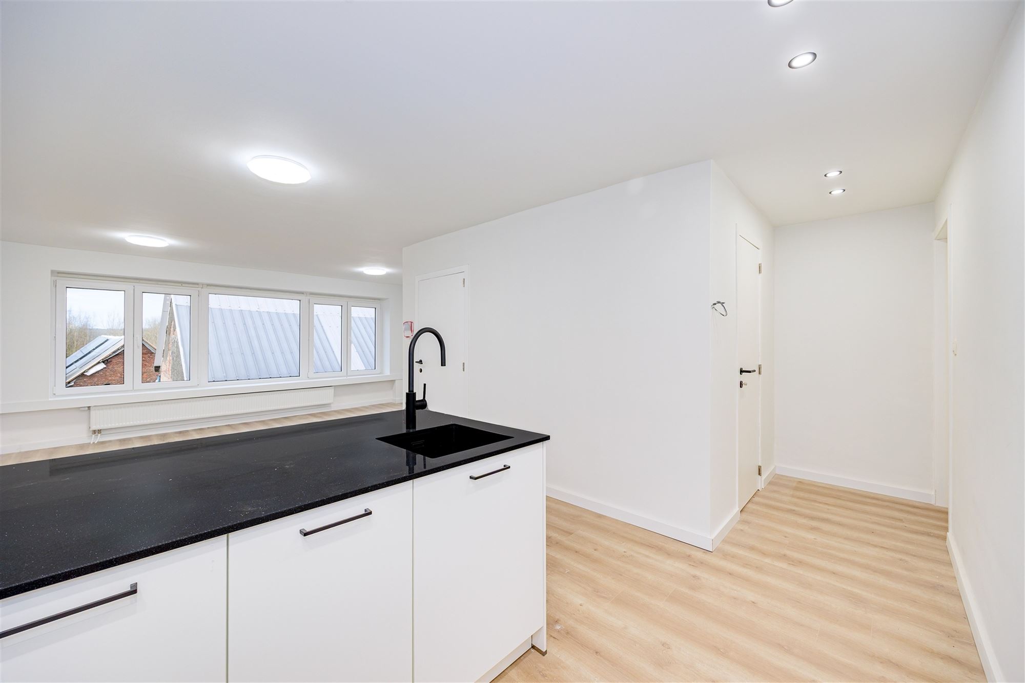 gerenoveerd appartement met terras - foto 5