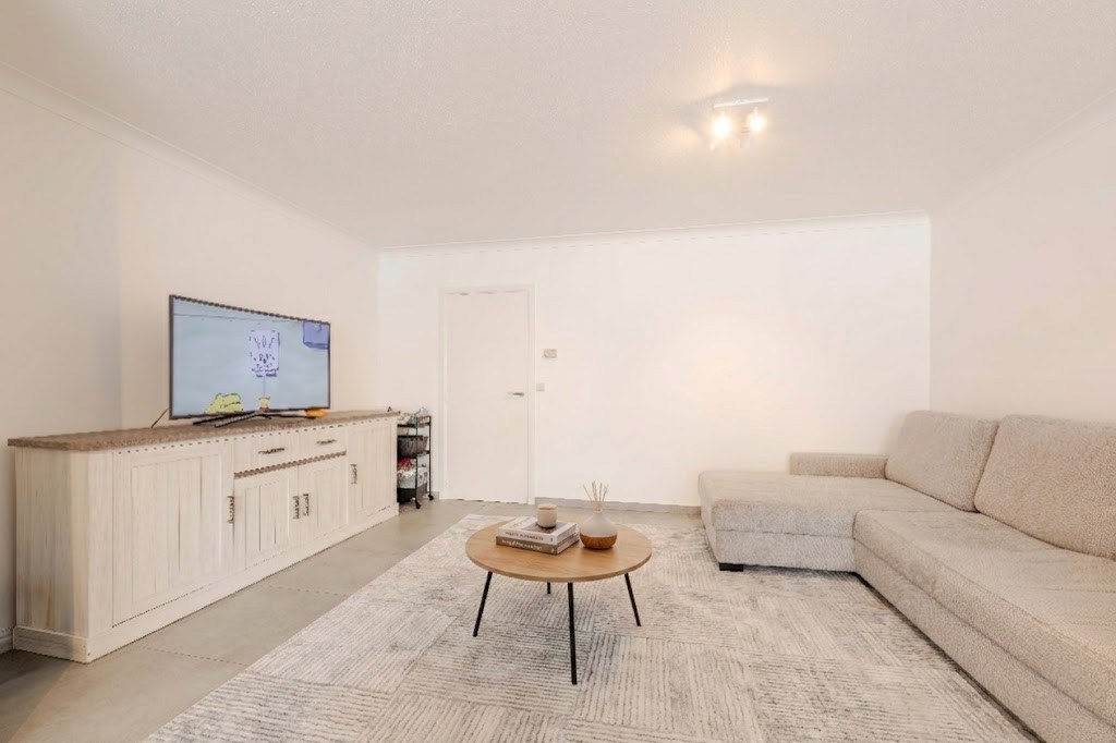 INSTAPKLAAR APPARTEMENT (84 m² | RENOVATIE 2020) MET 2 SLPKS EN GARAGE - foto 3