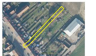 CHARMANTE GEZINSWONING met VIER SLAAPKAMERS en in de rustige dorpskern in Sint-Denijs. Op een PERCEEL VAN 415M² bevindt zich deze VERDER AF TE...