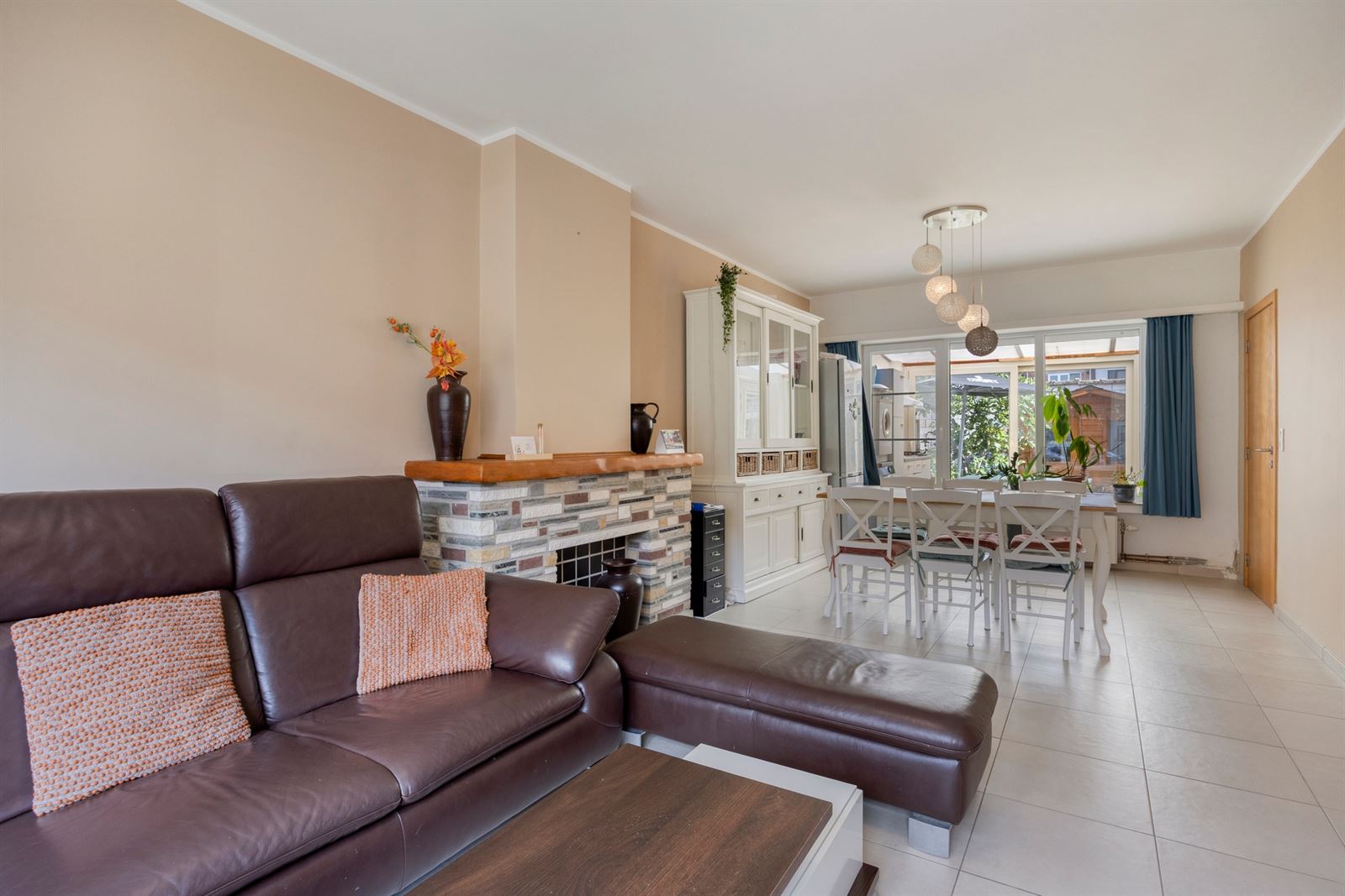 Volledig gerenoveerde 4-slpk woning met garagebox - foto 4