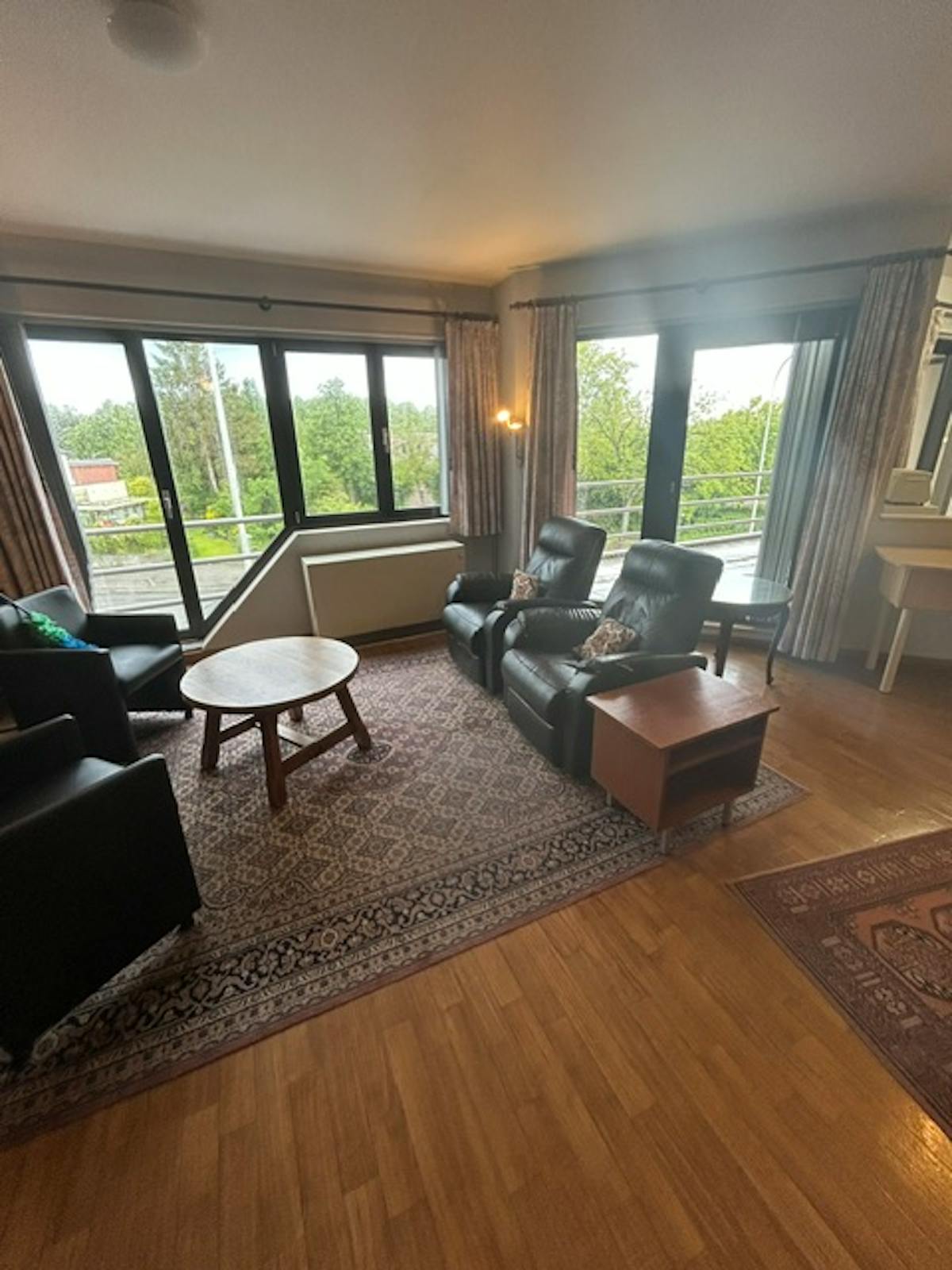 Lichtrijk appartement met 2 slaapkamers nabij centrum Edegem - foto 4