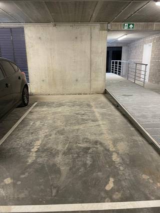 Nabij het centrum van Bornem, vindt u deze ondergrondse parkeerplaats, gelegen in een ondergondse garage voorzien van een automatische poort. ...