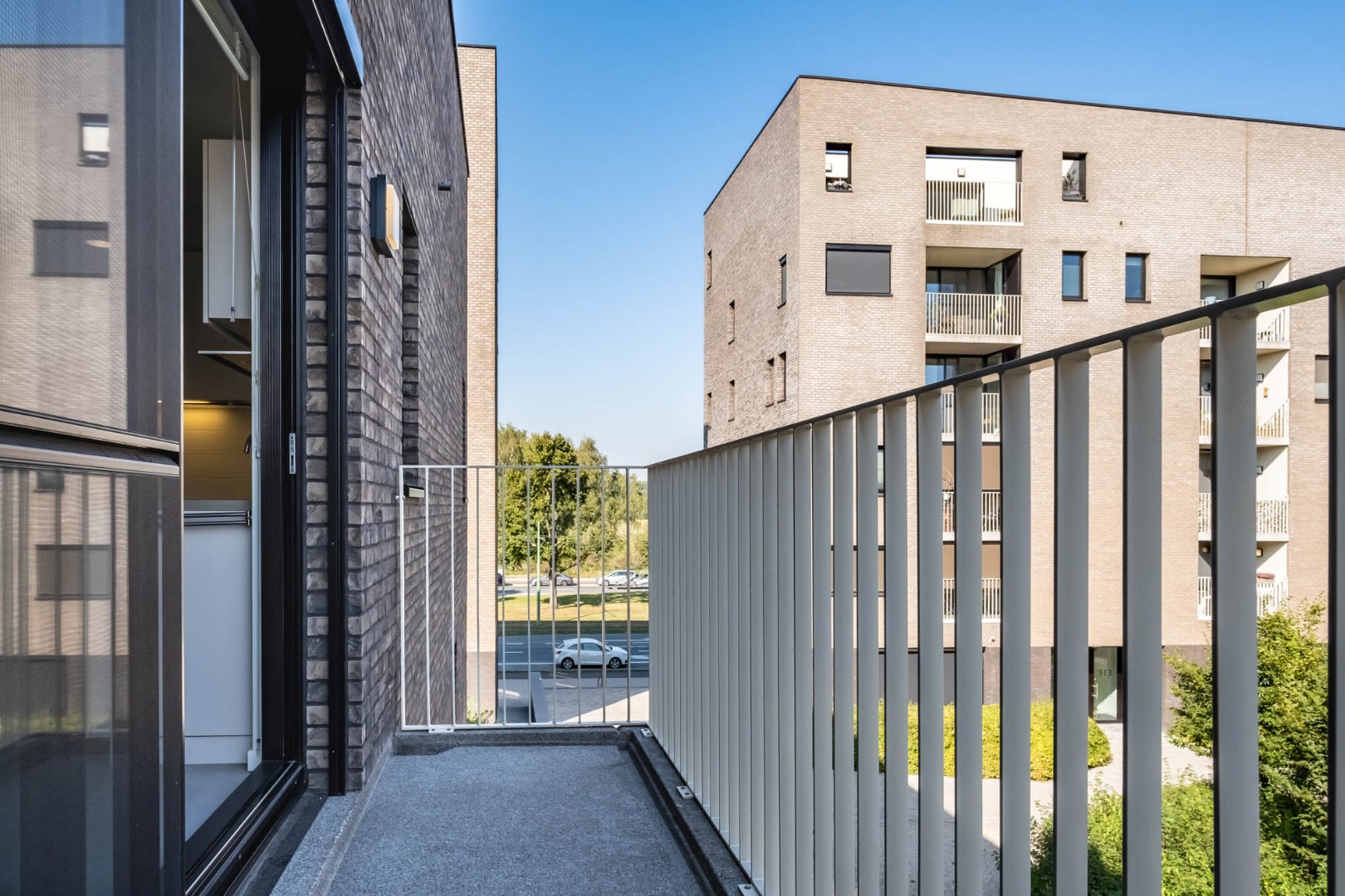 Appartement met twee slaapkamers en terras - foto 5
