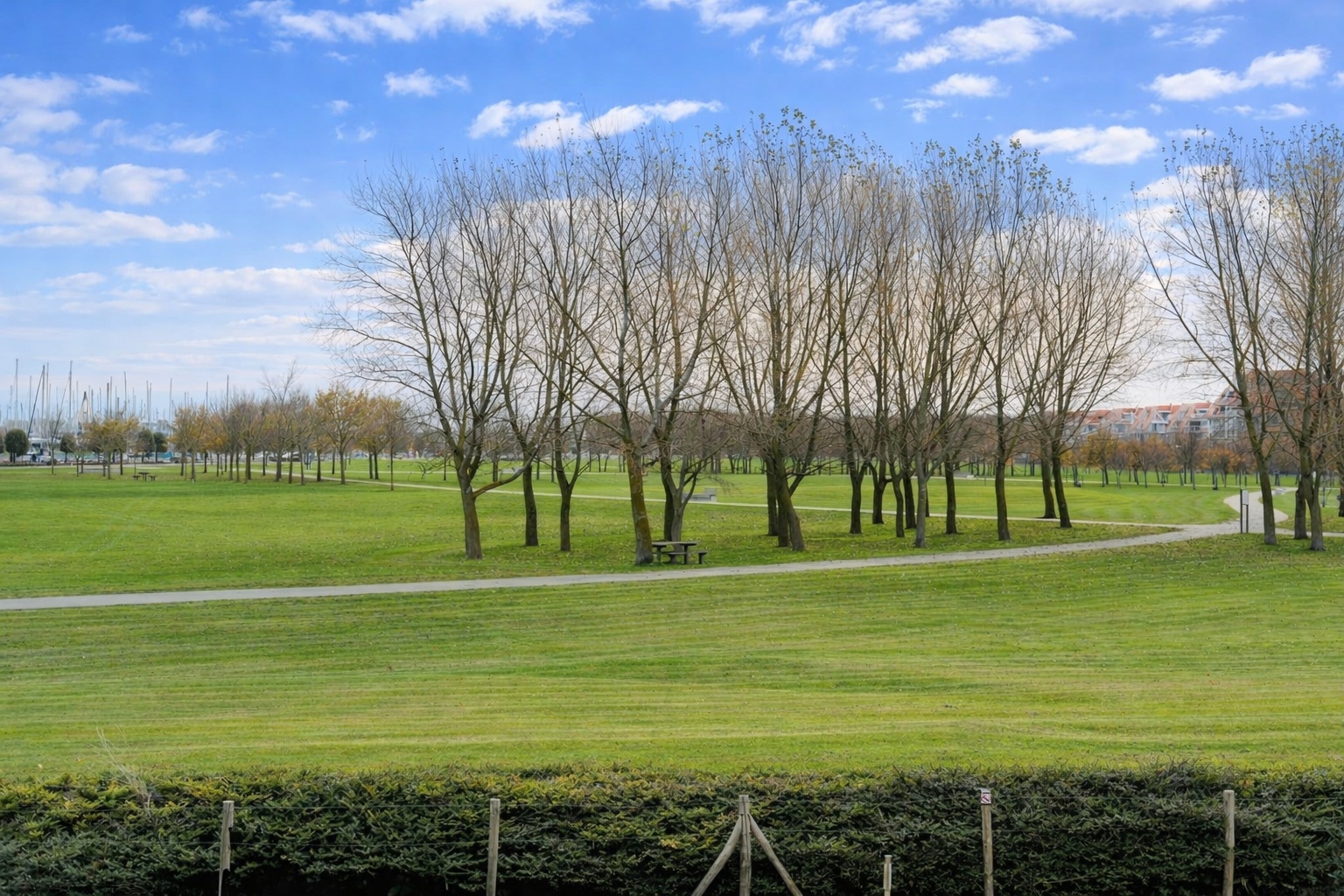 Centraal gelegen garagebox te Nieuwpoort op 1 km van zee - foto 4