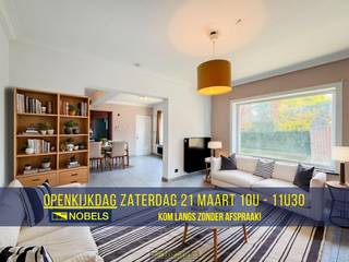 <h3><span>🏠 Ontdek je nieuwe thuis tijdens het weekend van de <strong>OPENKIJKDAGEN</strong>!<br />📅 <strong>Zaterdag 21 maart </strong><strong>⏰</strong><strong> 10u tot 11u30</strong><br />📌 <strong>Vrij toegankelijk – GEEN afspraak nodig</strong><br />📞 Wil je eerder al een kijkje nemen? Bel ons op ☎️ <strong>055 30 92 90</strong></span></h3>
<br /><strong>CHARMANTE , BETAALBARE WONING</strong> met lichtrijke leefruimtes en <strong>PRIVATE PARKEERPLAATS</strong> aan het <strong>DORPSPLEIN VAN SINT-GORIKS-OUDENHOVE</strong>. Deze woning onderging reeds in <strong>2021</strong> enkele renovatiewerken, zo is het voorzien van dubbe<strong>LE BEGLAZING, NIEUWE CONDESATIEKETEL EN DAKISOLATIE</strong>. Bij het binnenkomen wordt u verwelkomd in de gezellige woonkamer, die naadloos overgaat in de <strong>INGERICHTE KEUKEN</strong>. Verder vindt u op het gelijkvloers een <strong>MODERNE BADKAMER</strong> en handige wasplaats/berging. Op de eerste verdieping bevinden zich <strong>DRIE SLAAPKAMERS, EXTRA OPEN BUREAURUIMTE</strong> en tweede toilet met bergruimte. De <strong>ZUIDGERICHTE BUITENRUIMTE MET TUINBERGING</strong> vormt een heerlijk verlengstuk van de leefruimte en leidt rechtstreeks naar de private parkeerplaats, wat zorgt voor extra comfort. Gelegen in een <strong>RUSTIGE STRAAT AAN HET PITTORESKE DORPSPLEIN</strong> van deze deelgemeente van Zottegem, geniet u hier van het beste van twee werelden: <strong>LANDELIJKE CHARME EN EEN VLOTTE BEREIKBAARHEID.</strong><br /><br />Adres: Kruiswaterplein 19 te Sint-Goriks-Oudenhove (Zottegem)<br /><br />G-score en P-score A, Geen renovatieverplichting van toepassing