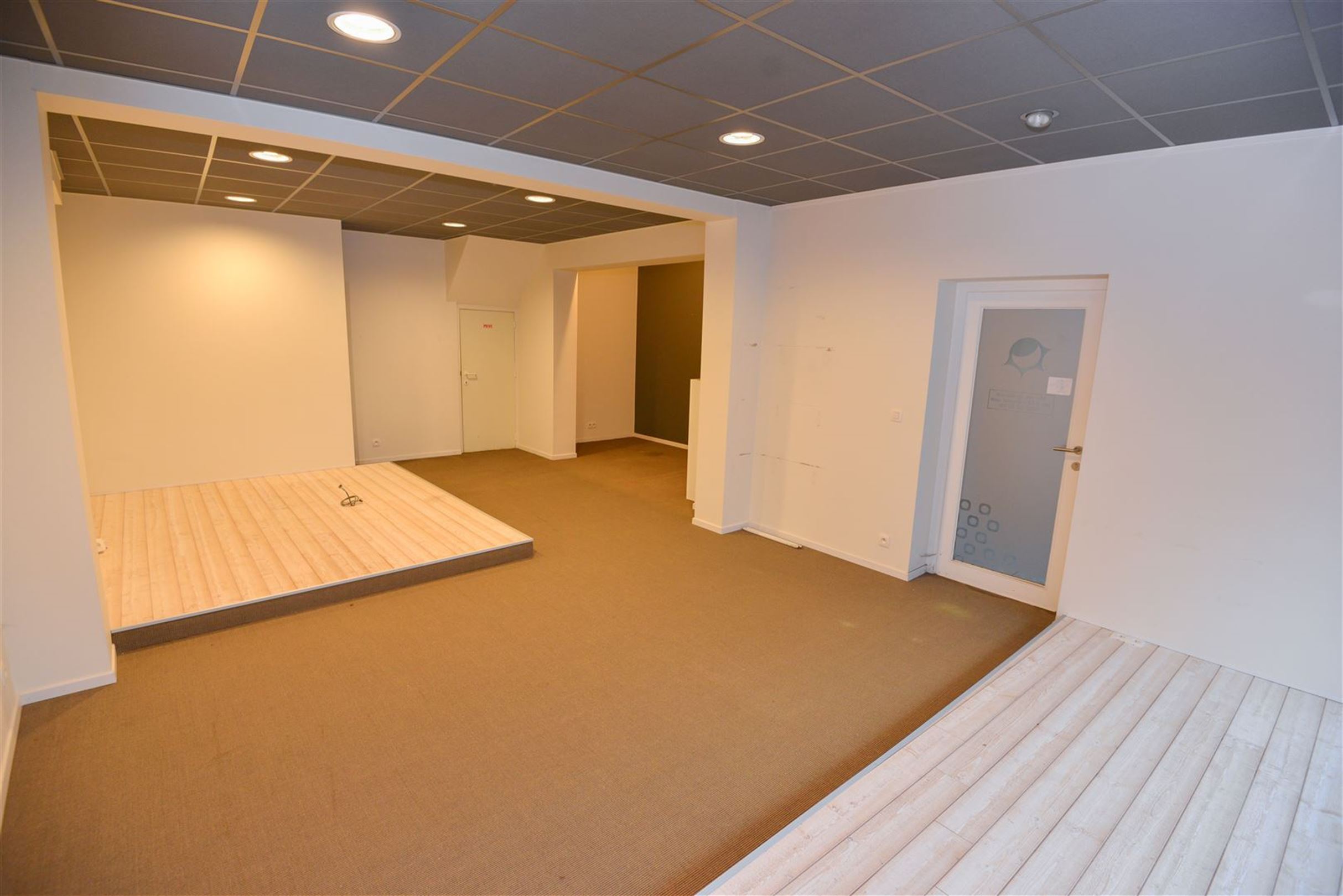 Commercial for rent in Wevelgem - photo 4