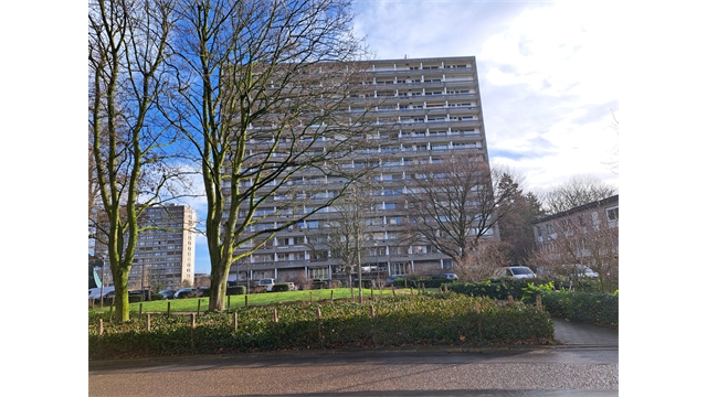 Een gunstig gelegen appartement met lift en met zicht op de skyline van Antwerpen - foto 2