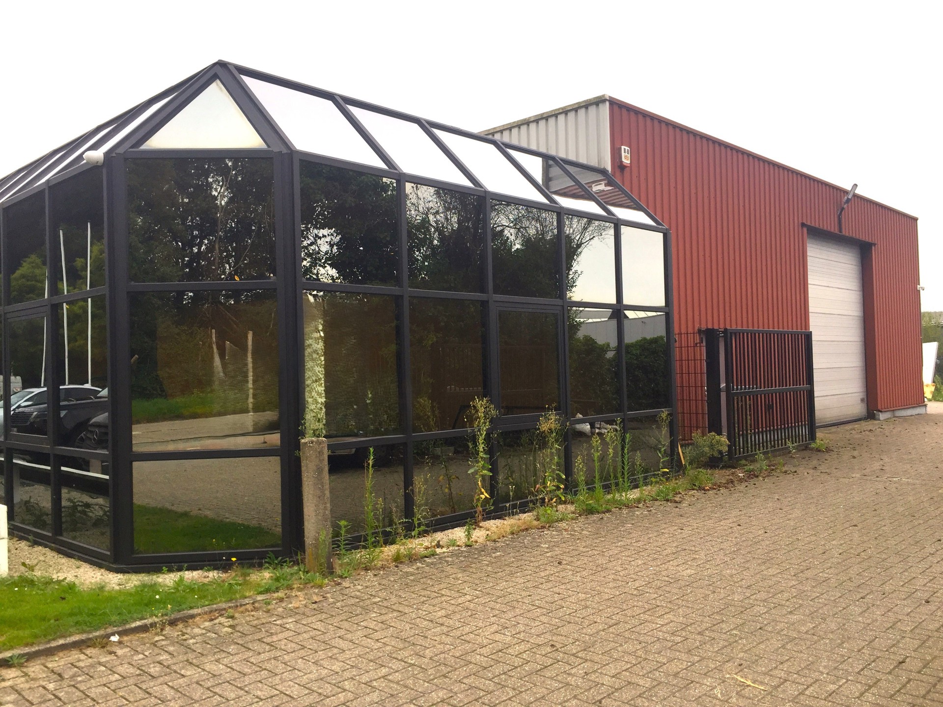 Magazijn met gelijkvloers kantoor - foto 1