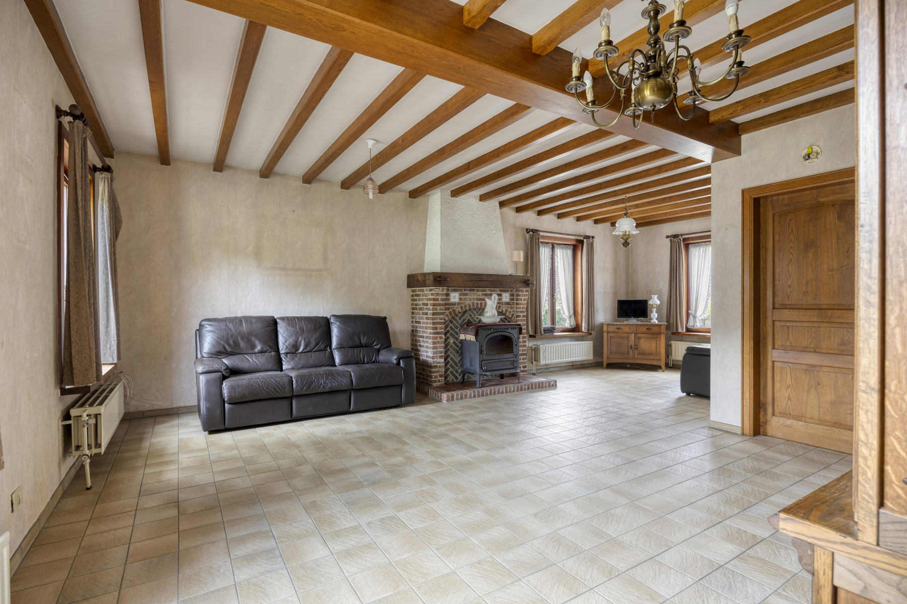 Karaktervolle te renoveren woning op perceel van 37a20ca! - foto 5