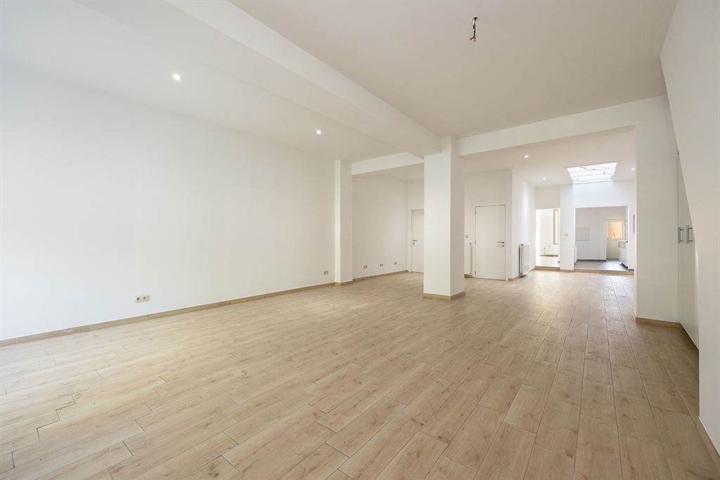 Grote woning met tuin en mogelijkheid tot thuisberoep - foto 3