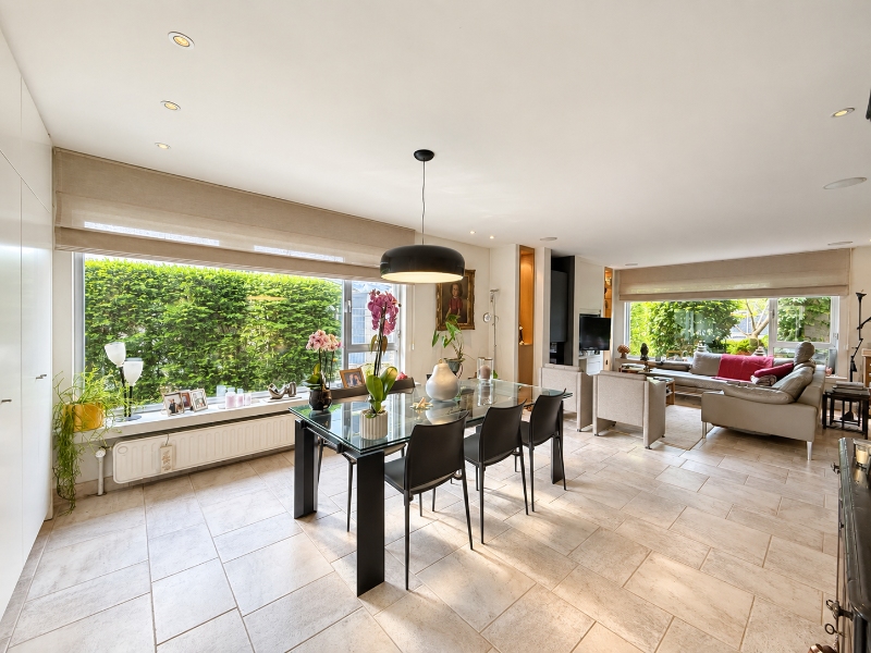 Ruime woning met kantoor en prachtige tuin op toplocatie - photo 4
