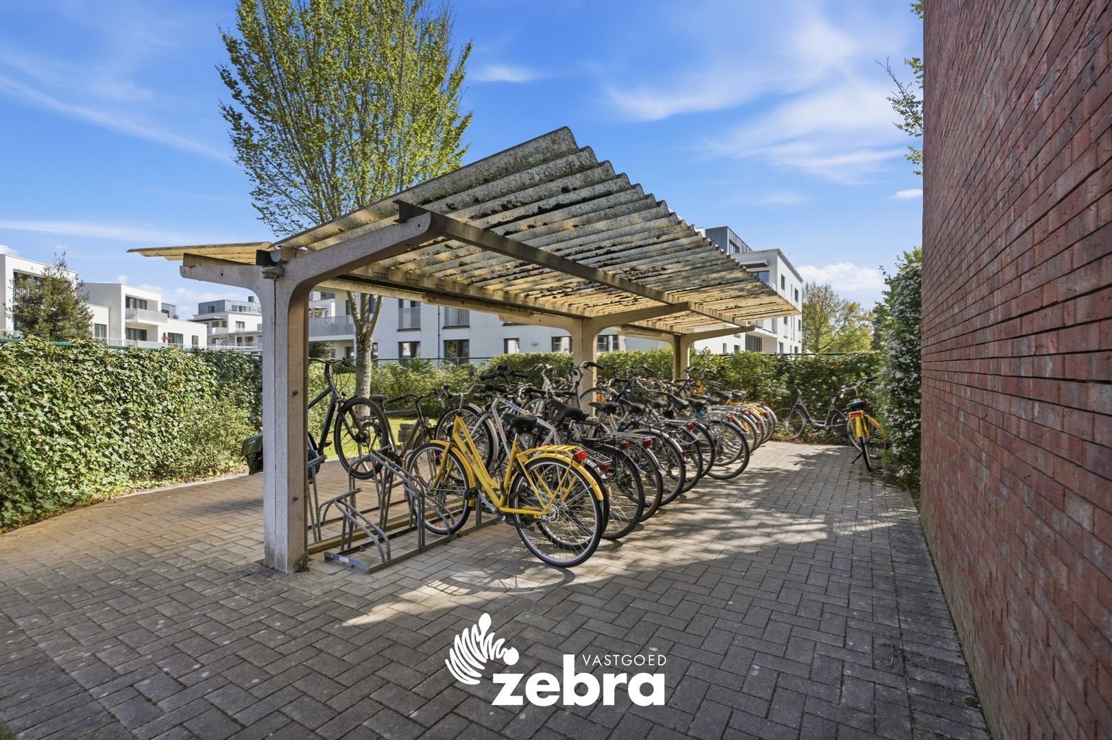Lichtrijke studio op rustige ligging vlakbij Brugse hogescholen! - foto 5