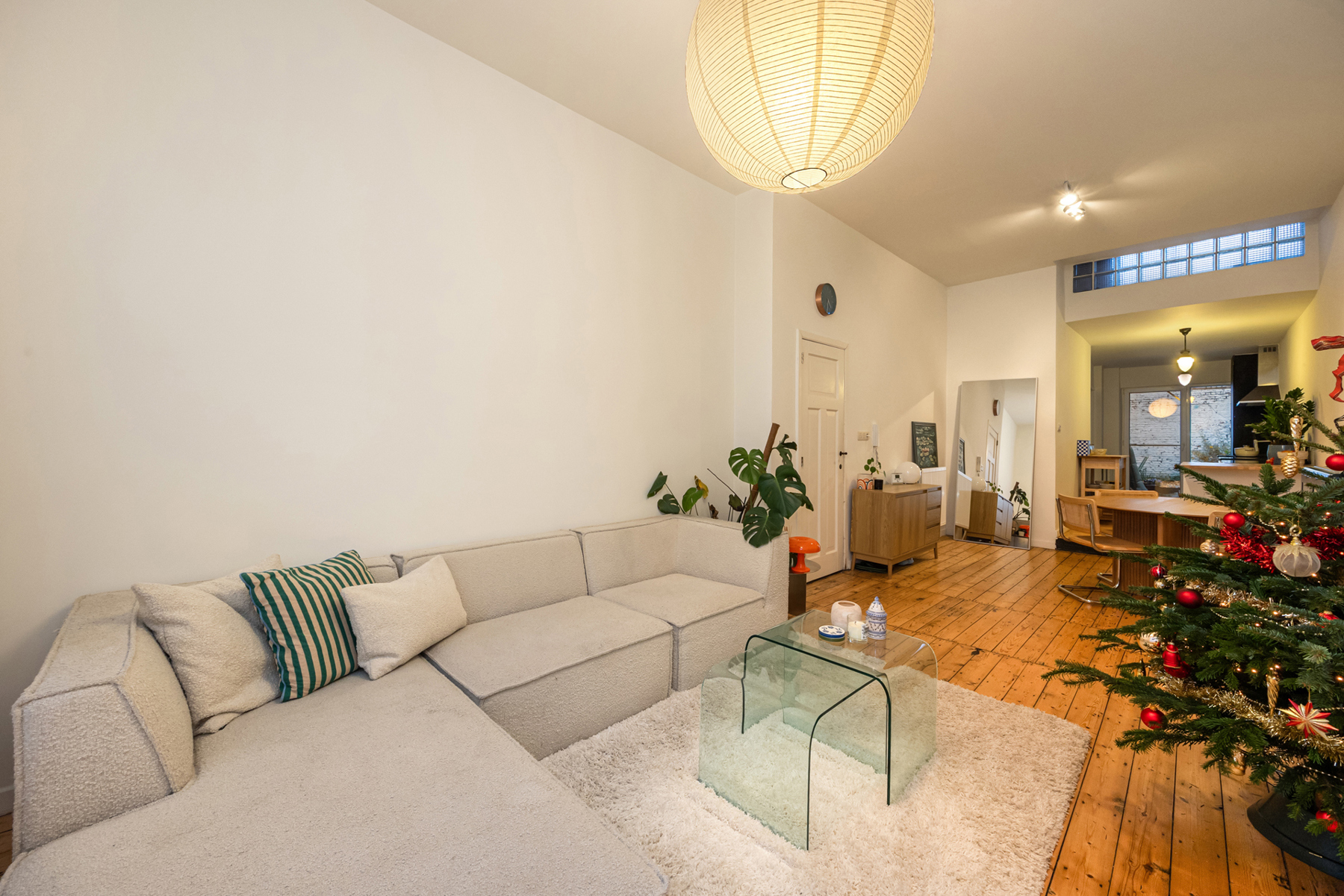 Gezellig gelijkvloers appartement met ruime tuin - foto 2