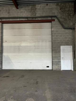 Verlipark - opslagplaats van 399m² te huur !
Grote opslag plaats van circa 400m² te huur op Verlipark te Mol !