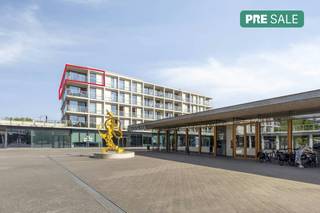 This luxurious corner apartment is located in the Residentie Boekerij on the ZuidBoulevard site. The apartment is located on the 4th floor so you...