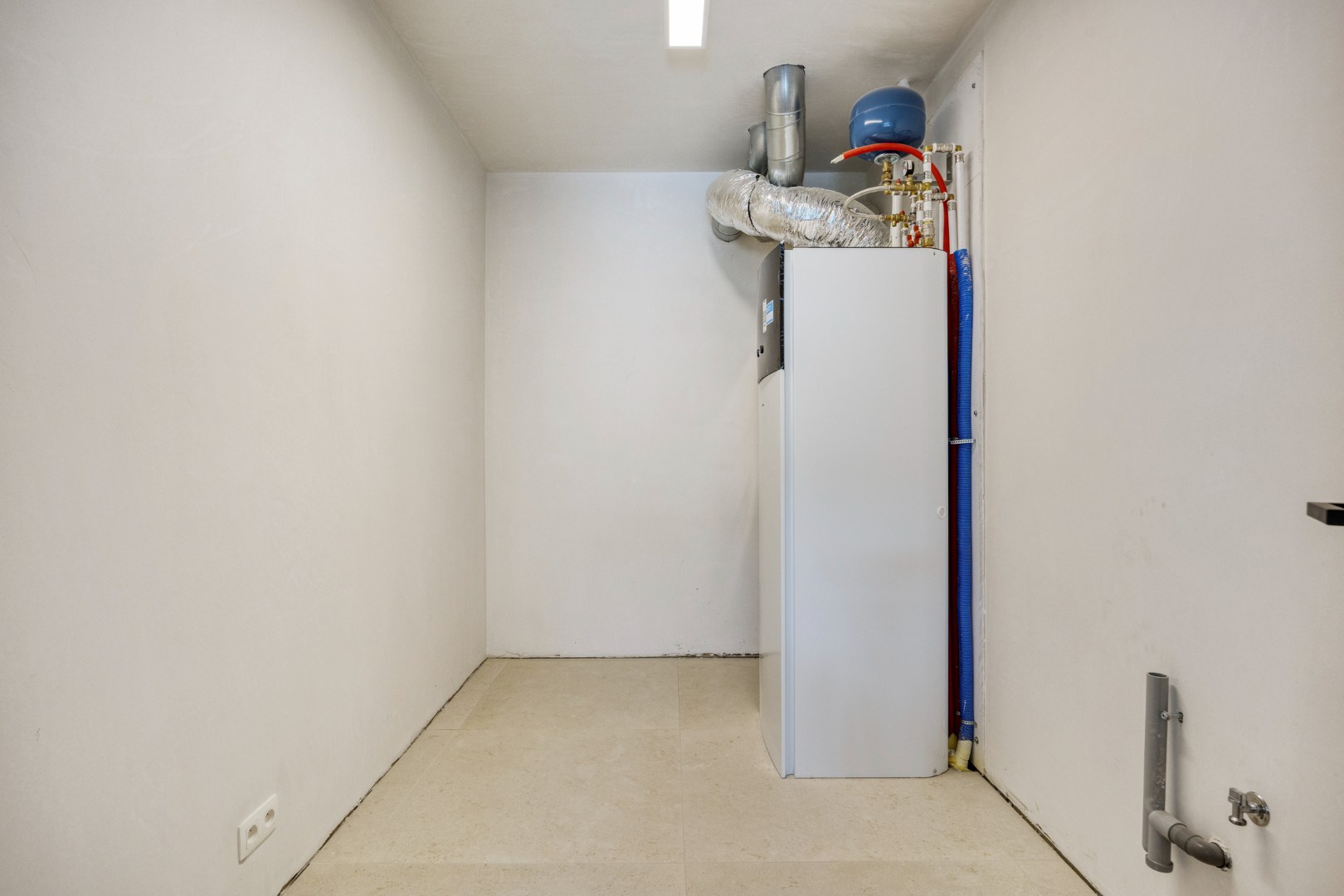 Hoogwaardig afgewerkte nieuwbouwwoning met 4 slpk. in centrum Geel - foto 5