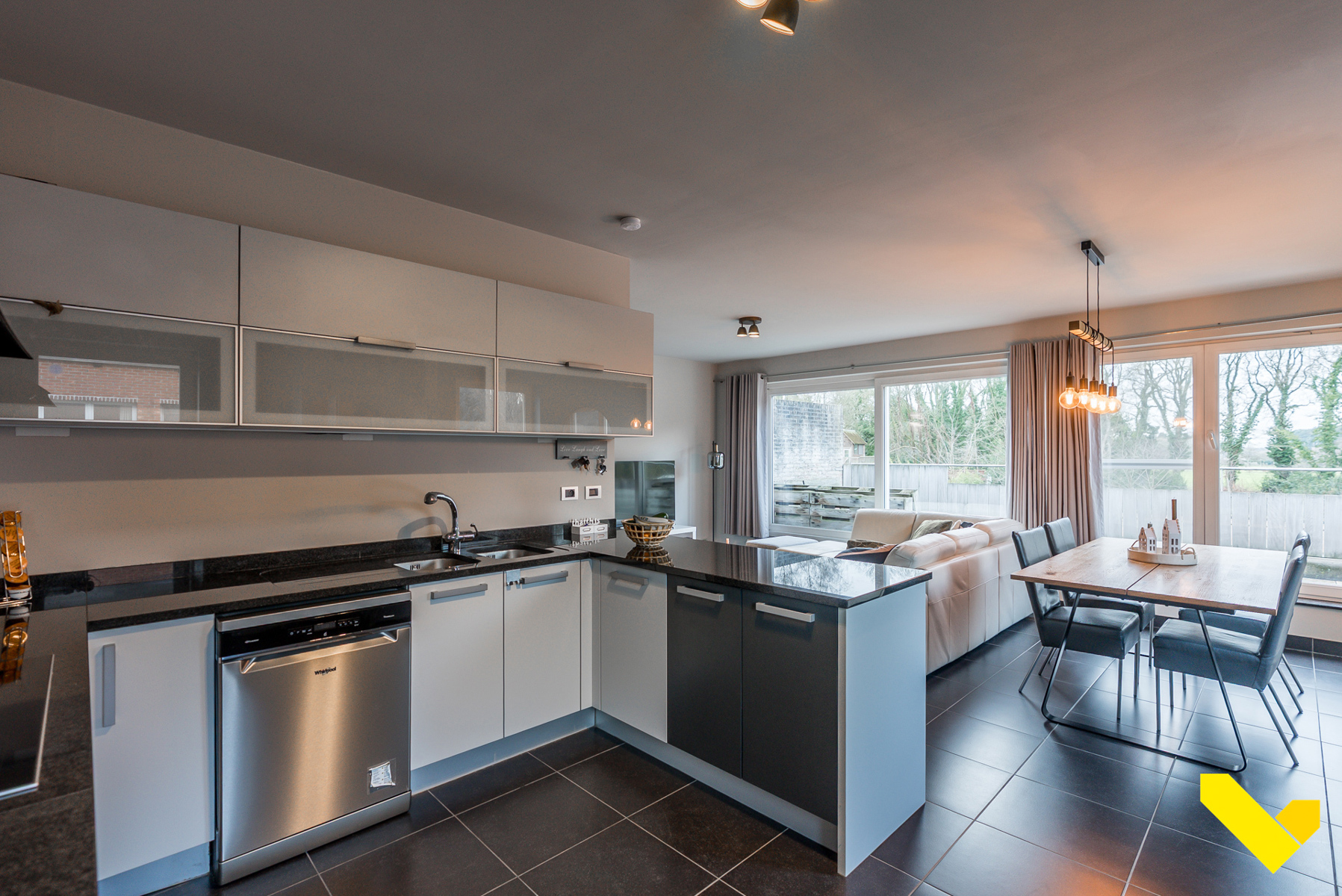 Duplex appartement met terras, garage en staanplaats - foto 4